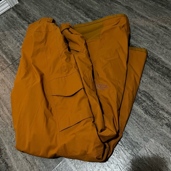 Women’s large the northface snow pants - Picture 1 of 4